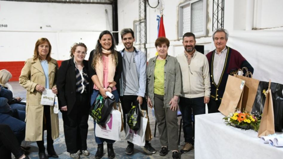 La AMDC participó del acto de colación de Residencias Médicas del Hospital "Jaime Ferré" class=