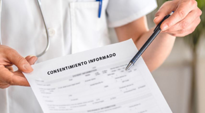 Presentación de Consentimiento Informado en prácticas que conlleven riesgo relevante class=