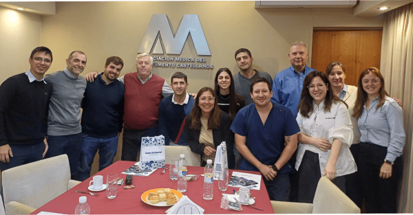 Desayuno de bienvenida a nuevos a profesionales asociados