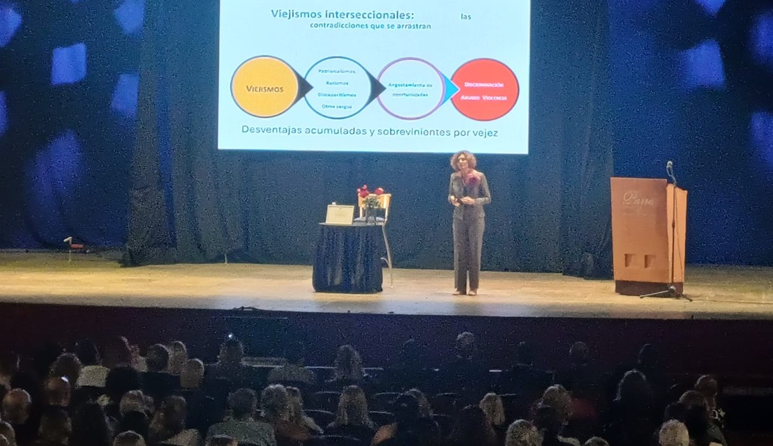 La Dra. María Isolina Dabove invitó a repensar la nueva vejez en Cine Teatro Belgrano