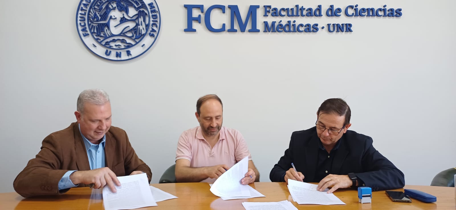 Inédito acuerdo entre la Facultad de Medicina de Rosario y el Instituto de Formación en Salud class=